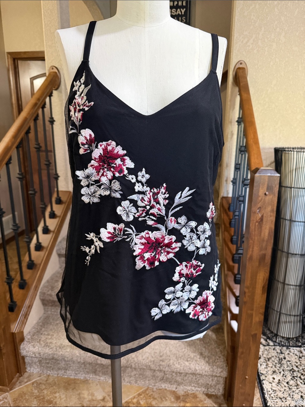 WHBM Black Floral Embroidered Camisole - L